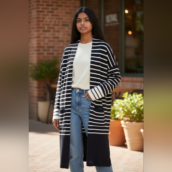 CAbi Sweaters - Cabi Boathouse Long Open Patch Pocket Cardigan Stripe Navy White Size Small